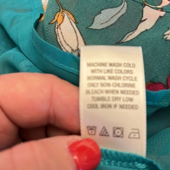 COPY - Beacon Apparel turquoise floral ruffle short sleeve blouse Size M New - Picture 11 of 11